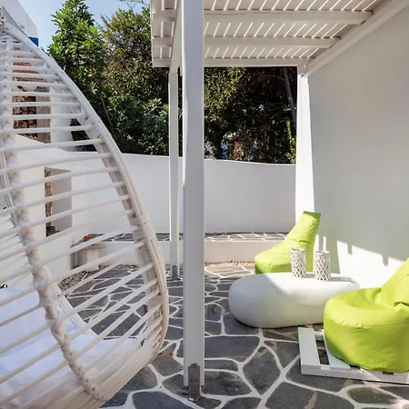 Anneto's Naousa (Paros)